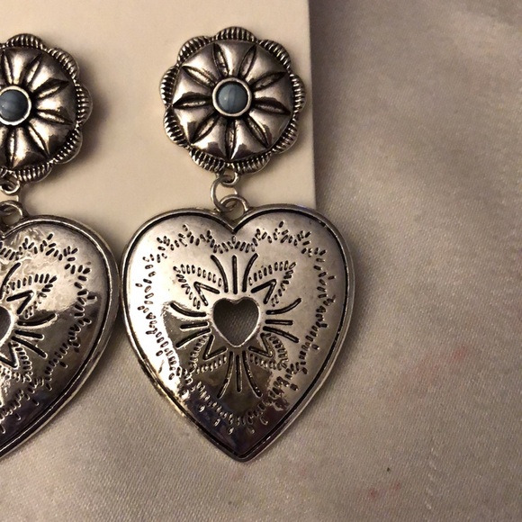 Lucky Brand Silver Tone Flower & Etched Heart Drop Earrings Turquoise Accent NEW - Picture 8 of 11